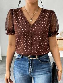 Blusa de gasa con estampado de lunares francés de moda para mujer, diseño elegante y elegante de manga corta con volantes para el verano - Marrón - Ver 7