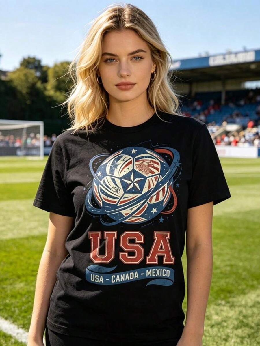 Camiseta vintage de fútbol de EE. UU. R North AM1erica Football Graphic T1EE. 220 g, algodón puro unisex. Peso ideal para todas las estaciones, apto para hombres y mujeres. Tejido duradero de alta calidad, suave al tacto y de larga duración. Camiseta transpirable. Adecuada para primavera y verano, vacaciones, Día de la Madre, Día de la Independencia. - Negro - Ver 1