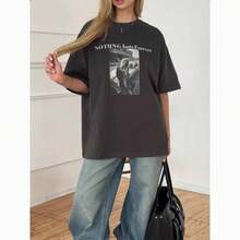 Camiseta informal de estilo americano, personalizada, de algodón estampado, holgada, versátil, elegante, de manga corta, estilo retro de Hong Kong, para mujer. - Negro - Ver 3