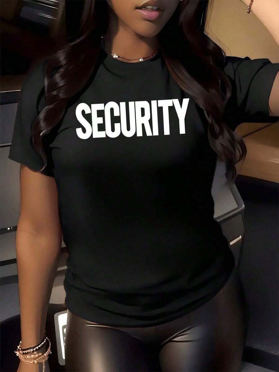 Minimalist. The Word SECURITY On The Chest Symbolizes Authority, Trust, And Protection, Evoking A Modern, Comfortable, And Casual Women's T-Shirt For Everyday Wear. Women's Simple Solid Color T-Shirt, Loose And Slim Fit Casual Short Sleeve - 黑色 - 查看 1