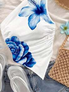 Blusa asimétrica de hombro con bajo asimétrico en color rojo rosa, ideal para vacaciones de verano - Azul y blanco - Ver 3