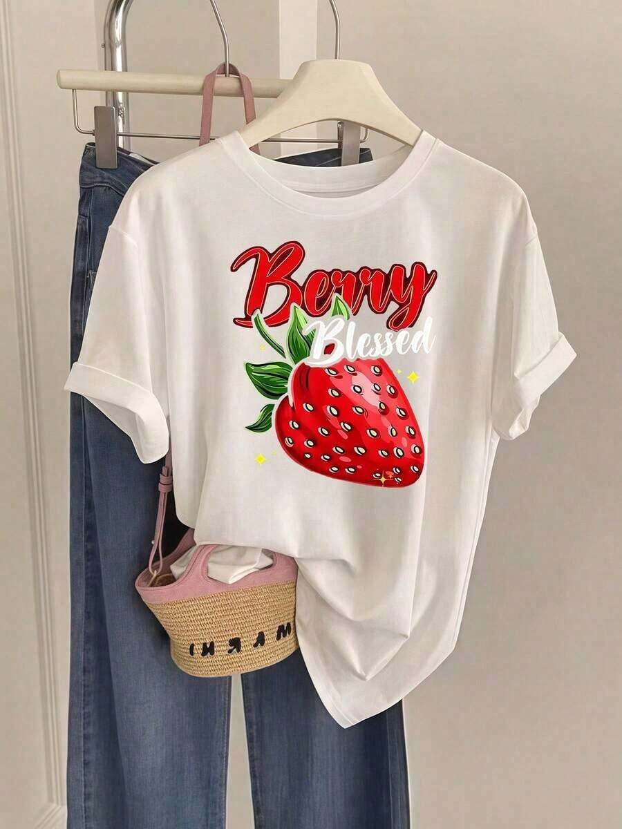Camisetas de manga corta de talla grande para mujer, ideales para el verano y el uso diario, camiseta de nuevo estilo 2026 para mujer - diseño estampado de fresas y "bayas", top casual de verano con cuello redondo, tela elástica media lavable a máquina, adecuada para uso diario y esencial para fiestas, artículo de moda transpirable, material opaco, diseño divertido, esencial para el verano, la primera elección de los entusiastas de la moda, transpirable y cómoda. - Blanco - Ver 1