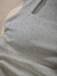 Camiseta sin tirantes con cuello cuadrado, cintura fruncida y sujetador acolchado sin aros - Gris Claro - Ver 7