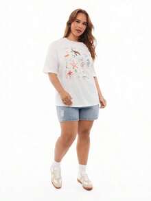 Plus Size Short-Sleeved T-Shirt With A Simple Summer Scene Print, Round Neck, Very Loose Fit - White - View 2