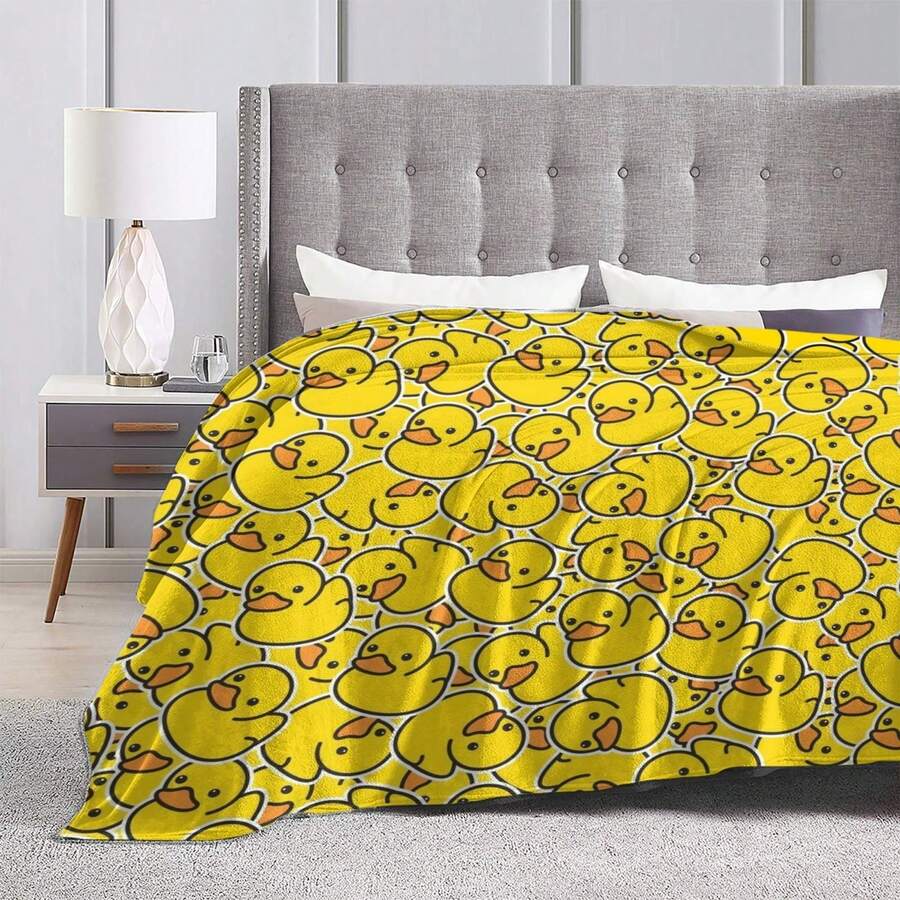 1 Stück gelbe Ente Muster bedruckte Flanelldecke, maschinenwaschbar, weich, warm, tragbar, geeignet für Bett, Reise, Camping, Schlafzimmer, Wohnzimmer, Heimdekoration, Büro, Sofa oder Stuhl, geeignet als Büro-Nickerchen-Abdeckung, Klimaanlage Lässig-Teppich, Heim-Festivalgeschenk-Teppich - Verschiedenfarbig - Übersicht 1