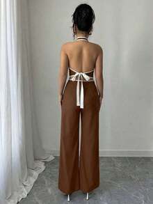 Conjunto de 2 piezas para mujer con top halter escotado en la espalda con ribete de color contrastante y pantalones largos - Marrón - Ver 4