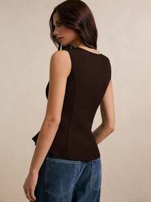 Chaleco sin mangas de mujer con volantes, blazer con cremallera delantera, elegante chaleco negro sastre para estilo de trabajo a noche, blazer sin mangas, top con volantes, chaleco negro sastre, chaleco sastre, lujo tranquilo, ropa de trabajo minimalista, parte superior de blazer estructurada, unicolor básico elevado con cuello redondo, cremallera delantera, bajo con volantes, blazer sin mangas versátil para la oficina - Café integral - Ver 8