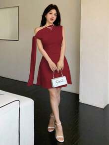 Vestido corto asimétrico con nudo en la cintura para mujer - Granate - Ver 8