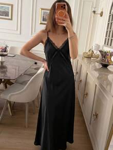 Đầm midi satin phối ren cổ điển thanh lịch dành cho nữ, cổ chữ V gợi cảm, dây mảnh, đầm dự tiệc duyên dáng mùa hè 2026 màu đen. - màu đen - Xem 5