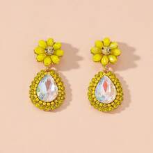 1 Pair Elegant Floral Crystal Drop Dangle Earrings, Suitable For Daily Wear, Parties And Weddings, Handmade With Variations In Shape, Color And Floral Pattern Placement - Yellow - View 5