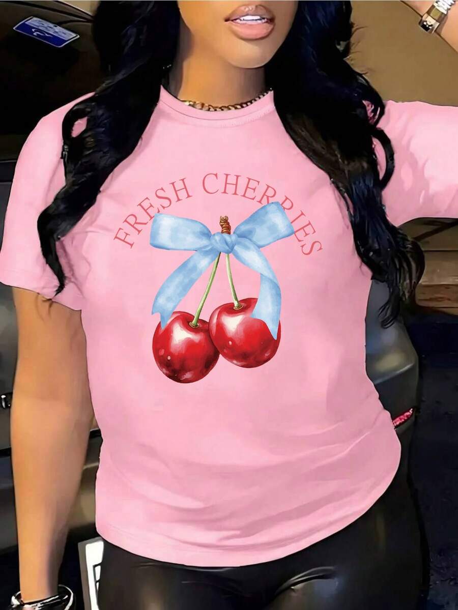 Oversized White T-Shirt With Cherries And A Blue Bow, Ideal For Casual Summer Outfits. Loose-Fitting Youth T-Shirt With A "Fresh Cherries" Cherry Design, A Flirty Style To Combine With Jeans Or Shorts. Summer T-Shirt With A Cherry Graphic And Text, A Feminine And Flattering Style. - YH433-粉紅色 - 查看 1