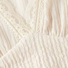 MOD Plus Size Summer Apricot Textured Chiffon Romper For Women, Elegant Casual Vacation Outfit With V Neck Lace Trim, Short Sleeves, Fitted Waist, Flowy Wide Leg Shorts, Lightweight Breathable Fabric, Ideal Beach Outfit For Women, Beach Outfits, Holiday Outfits For Women, Summer Outfits For Women, Daytime Party Look, Vacation Dresses Style. - Albaricoque - Ver 5