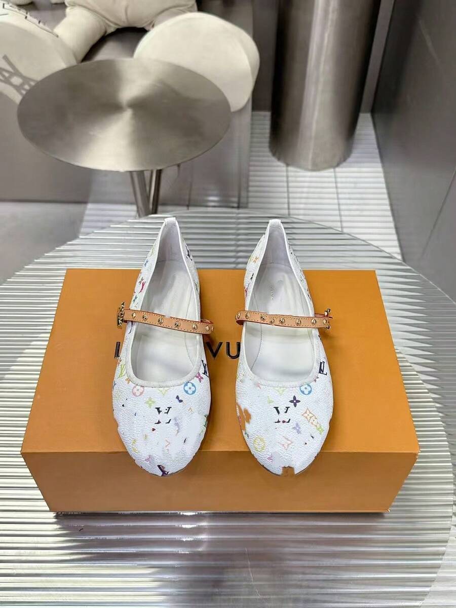 Women Flats