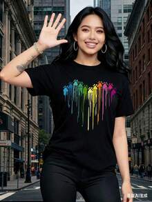Women's Short-Sleeved T-Shirts, T-Shirts With Interesting Prints, Beautiful Clothing. Round Neck T-Shirt With Heart Print And White Rainbow Drip Effect, Casual Wear For Women And Men, Urban Fashion Garment For Everyday Wear, Unisex Top, Summer Outfit Choice. - 黑色 - 查看 7