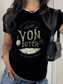 A Symbol Of Outstretched Wings Representing Freedom, A Bold Spirit, And Creative Energy, With Vintage Typography In Soft Tones That Evoke Authenticity And Inner Strength. A Modern, Comfortable, Casual Women's T-Shirt For Everyday Wear. - 黑色 - 查看 1