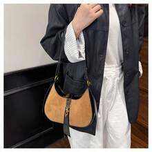 Borse di lusso di nicchia per donna: Nuova borsa a tracolla vintage opaca di stile autunno/inverno, borsa a secchiello monospalla - Castano - Visualizzare 7