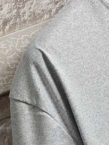 Camiseta de manga corta para primavera y verano, estilo americano, con logotipo estampado, para jóvenes hombres, cuello redondo, holgada, casual y versátil. - Gris Claro - Ver 6