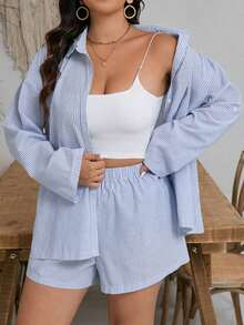 Embrisa Ropa de otoño para mujeres de talla grande, conjuntos de ropa escolar: camisa de rayas abierta al frente con mangas ajustables y conjunto de shorts para mujeres - Azul y blanco - Ver 4