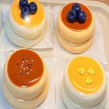 Bánh Soufflé Needoh Schylling có chất lượng hình thức cao. Bánh mềm mịn như bánh làm từ đất sét thật, mang lại trải nghiệm thư giãn và thú vị. Cảm giác như đang chơi một món đồ chơi vậy. - bánh ngọt - Xem 2
