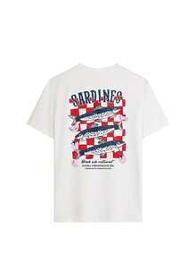 Camiseta de mujer blanca con estampado de sardinas, letras y cuadros rojos y blancos, de manga corta y corte holgado, con alta demanda. # Atuendo del Día # Vibraciones de Verano # Estilo Costero # Atributos de estilo estético, con funciones versátiles para el uso diario, agradables al tacto, ideales para fotos y compatibles con múltiples escenarios, centrados en el estilo retro americano, el estilo de vacaciones en la playa, la vibra relajada y laleggera y el estilo casual francés, pertenecientes a la categoría final de camisetas de manga corta holgadas para mujer. Es perfecto para todas las situaciones, como vacaciones de verano en la playa, registro en el puerto, salidas para tomar un café, viajes con amigas, desplazamientos al campus, compras diarias, picnics y festivales de música, y es un artículo imprescindible para crear atuendos estéticos de primavera y verano y dominar las normas de tránsito. # Estilo Retro # CasualChic # SeafoodPrint.Cómoda y ligera - Blanco - Ver 4