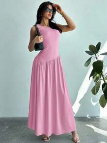 Vestido largo, sin mangas, sencillo y de uso diario para mujer con cintura fruncida y en un solo color - Rosa - Ver 1