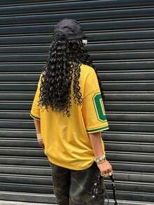 Camiseta de mujer con cuello en V, manga corta, puños con empalme y estampado digital - Amarillo - Ver 2
