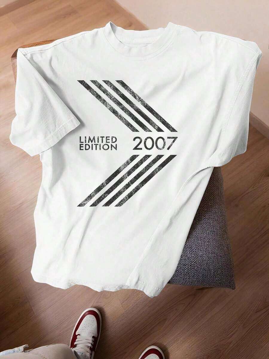 Women's Oversized Vintage T-Shirt, 2007 18th Anniversary Limited Edition - Graphic Print, Casual Loose Fit, Crew Neck, 2007 Design For Casual Wear And Anniversary Celebration, For All Seasons (Unisex Style For Men And Women) - 白色 - 查看 1