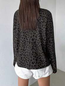 Camiseta de manga corta holgada de cuello redondo con estampado de leopardo casual para mujer, blusas de manga larga para mujer de otoño, ropa de mujer de otoño - Gris - Ver 5