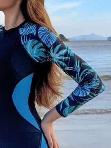 Swim Shayni 1 pieza Traje de neopreno de manga larga con cremallera y medio pliegue, con estampado de plantas tropicales, para protección solar en verano - Multicolor - Ver 4