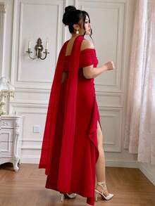 Vestido largo de fiesta elegante y ajustado con hombros descubiertos y abertura para mujer de talla grande, ideal para fiestas navideñas y ocasiones formales.Disponible en azul marino. - Rojo - Ver 2