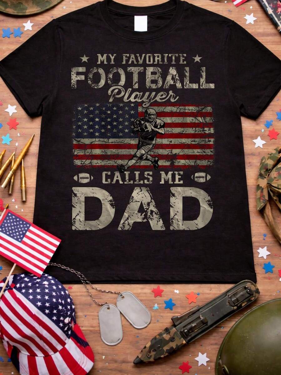 Camiseta "Mi jugador de fútbol favorito me llama papá", Camiseta para el Día del Padre para papás futbolistas, Regalo para papás futbolistas orgullosos, Camiseta para papás deportistas para el día del partido. Camiseta unisex de algodón puro de 220 g, peso ideal para todas las estaciones, adecuada tanto para hombres como para mujeres. Tejido duradero de alta calidad, suave al tacto y de larga duración. Parte superior transpirable. Adecuada para mujeres en primavera y verano, vacaciones, Día de la Madre, Día de la Independencia. - Negro - Ver 1