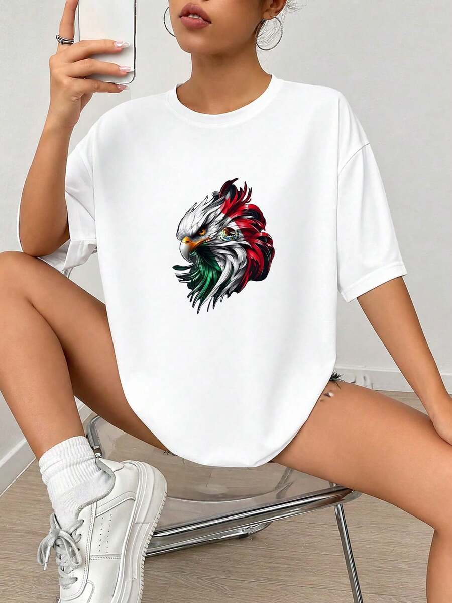 Diseño gráfico de impresión de cabeza de águila mexicana, Colores nacionales de patriotismo, Estilo de arte angulado atrevido, para uso en decoración y estilo de vida.jpgRegalos personalizados: Camisetas para mujer con estilos que van desde lo moderno, hippie, casual y minimalista. Ropa masculina personalizada única, armarios cápsula y prendas básicas/urbanas para hombre. Regalos ideales para novios, familiares y amigos, adecuados para cumpleaños, vacaciones, colegio/competiciones, deportes/escalada y más, así como para la moda de otoño y eventos urbanos. Blanco verano.