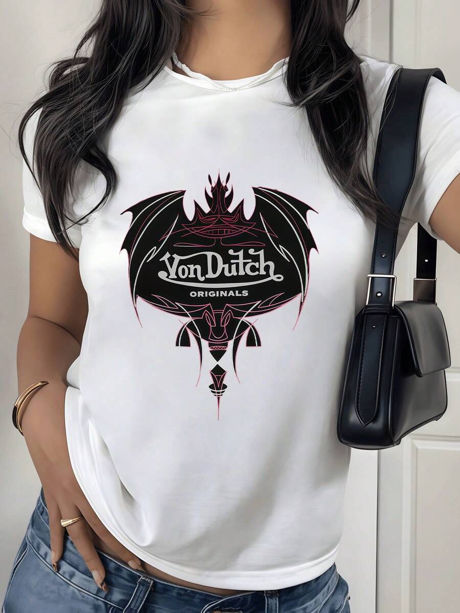 Figura de alas simétricas con líneas rojas que simbolizan fuerza mística y energía interior con detalles tribales modernos camiseta de mujer casual elegante para uso diario - Blanco - Ver 1