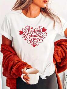 Women's Vintage T-Shirt For Valentine's Day - "Happy Valentine's Day" Lettering With Heart Cutouts And Red Bow - Casual Short Sleeve Crew Neck Top For Valentine's Day Gifts, Casual Wear - Comfortable Casual Wear For All Seasons - Easy Care Crew Neck T-Shirt. - 白色 - 查看 1