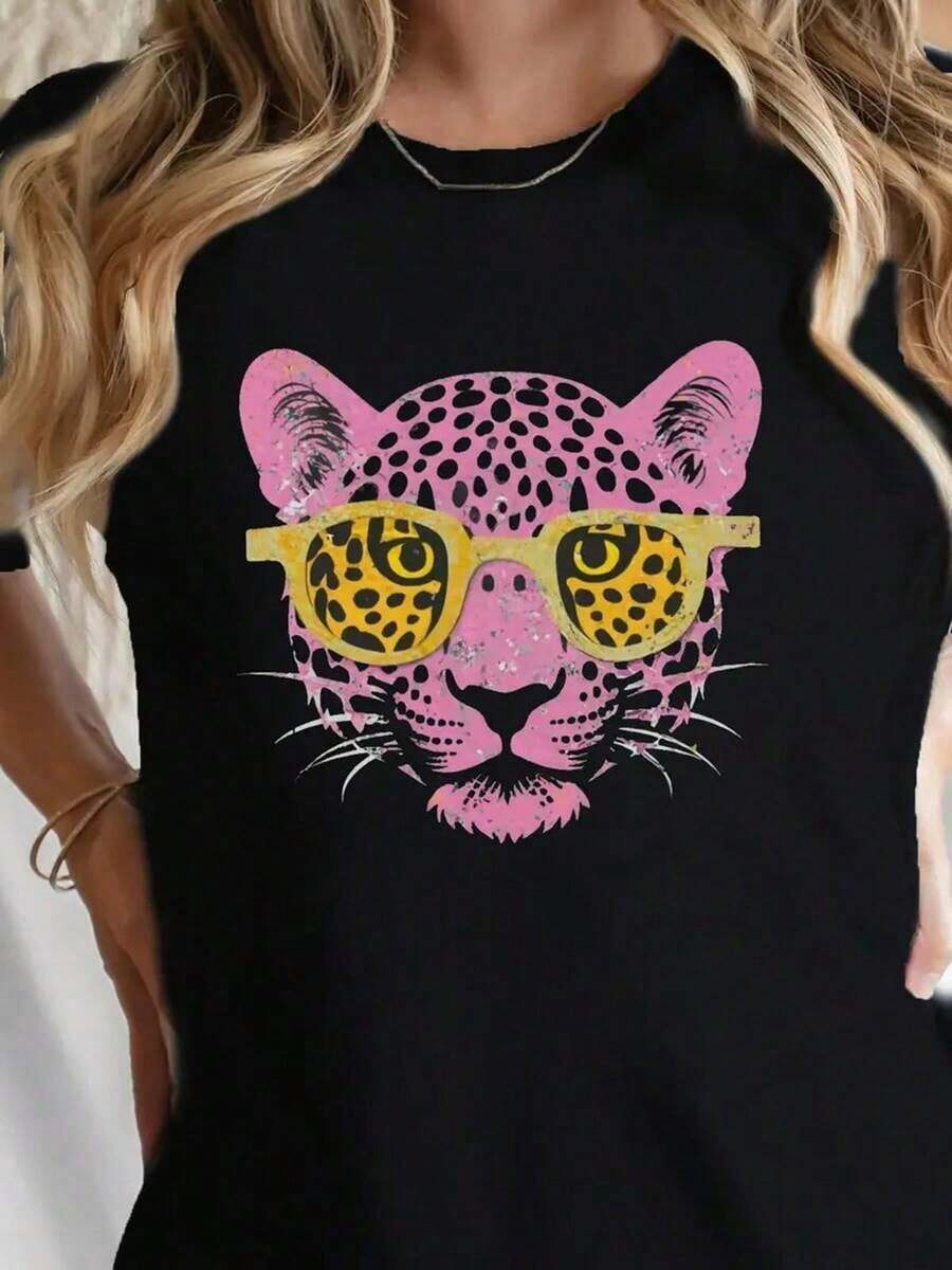 Plus Size Basic T-Shirts For Women - Casual Short Sleeve T-Shirts, Lightweight Essentials For Summer Wardrobe, Fashionable Women's T-Shirt With Pink Leopard Print - Casual Short Sleeve Top With Elastic Round Neck, Suitable For Daily Wear And Parties, Machine Washable Women's T-Shirt, Seasonal Item, Bold Pattern Design, Soft Fabric, Fashionable And Versatile, Breathable Material, Fun Print, Must-Have For Fashion Enthusiasts, Breathable And Comfortable. - 黑色 - 查看 1