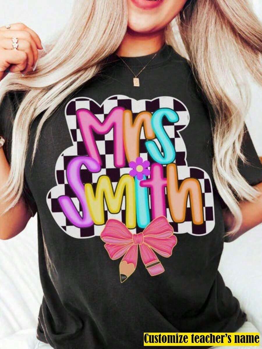 1 Camia Personalizada con Nombre de Maestro| Regalo Personalizado de Agradecimiento para Maestros - Estilo Preppy para Regreso a Clases y Equipo de Maestros Recién Nombrados.Transpirable y cómodo. - Negro - Ver 1