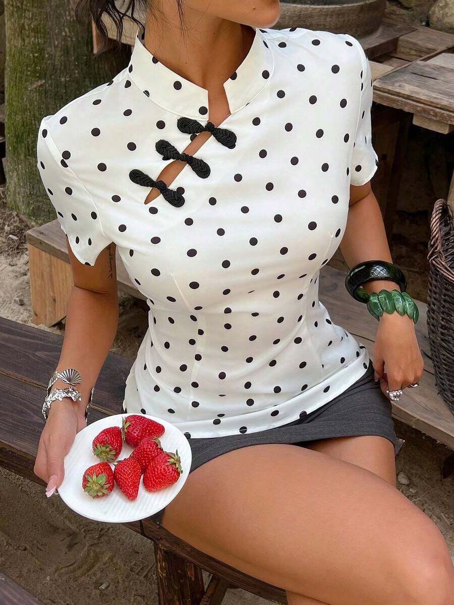Blusa de cuello Mao de manga corta con cintura ceñida, estilo chino nuevo en color albaricoque, nuevo diseño de primavera/verano para mujer - Blanco y Negro - Ver 1