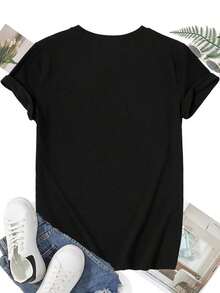 Minimalist And Elegant Round-Neck T-Shirt For Women, Perfect For Spring And Summer, Featuring A Heart Print That Expresses Love And A Warm Sense Of Family. It's Called 'Aunt Of Love' In French. This Simple, Solid-Color T-Shirt For Women Offers A Relaxed Yet Fitted Look And Casual Short Sleeves. - 黑色 - 查看 3
