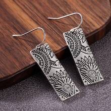 1 Pair Handmade Country Style Rectangular Drop Earrings With Glossy Textured Contours And Carved Patterns, Exquisite Heirloom-Like Jewelry Suitable For Festive Parties And A Thoughtful Gift Choice. - Silver - View 3
