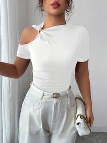 Camiseta de moda de manga corta para mujer de unicolor con recortes calados y decoración metálica - Blanco - Ver 3