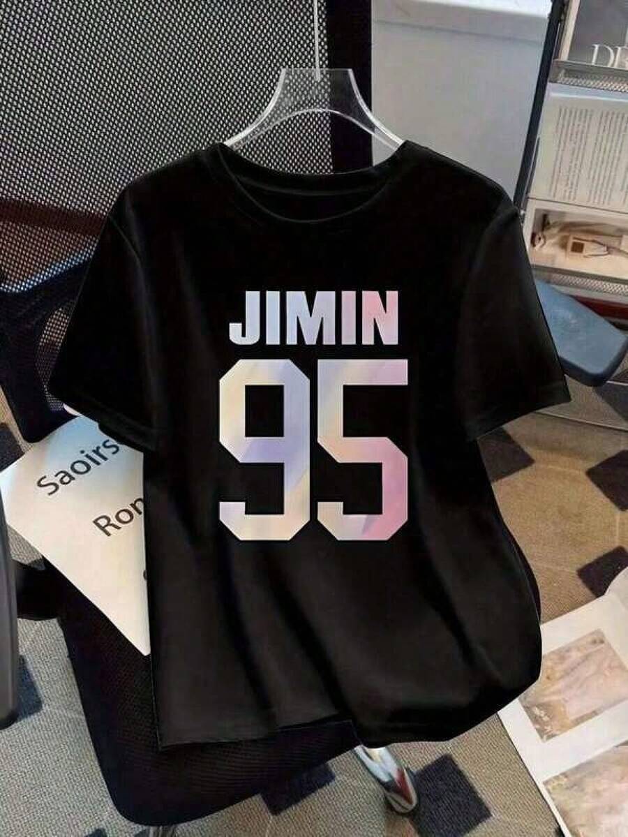 Camiseta gráfica casual para mujeres "JIMIN 241.3cm - Poliéster negro, manga corta, cuello redondo, top para todas las estaciones, ropa casual |     Top con letras en negrita | Durable Fabric, Ladies T Shirtsofertas playera de hombretops sudaderas para mujer,Spring/Summer Holiday Apparel T Shirts,Unique Print Casual T-Shirt,Machine Washable Pure Cotton T-Shirt,Fashion Print Casual T-Shirt,Unisex T-Shirt,Ropa De Mujer Ropa De Mujer De Uso Diario Blusas, Camisas Y Camisetas De Mujer Camisetas De Mujer Ropa Deportiva Basicos Mujer Short Playeras Para Hombre - Negro - Ver 1