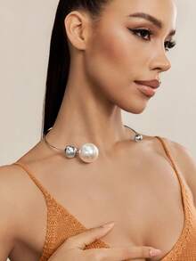 1 Piece Large Pearl Necklace With Metal Collar, Y2K Asymmetrical Geometric Round Bead Necklace, Retro Punk Grunge Cool Girl Collarbone Chain, Holiday Party Jewelry Gift - Pearl Necklace - View 4