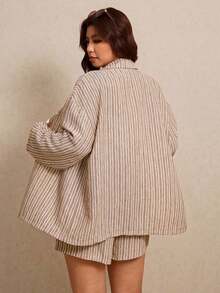 Embrisa Ropa de otoño para mujeres de talla grande, conjuntos de ropa escolar: camisa de rayas abierta al frente con mangas ajustables y conjunto de shorts para mujeres - Marrón - Ver 5