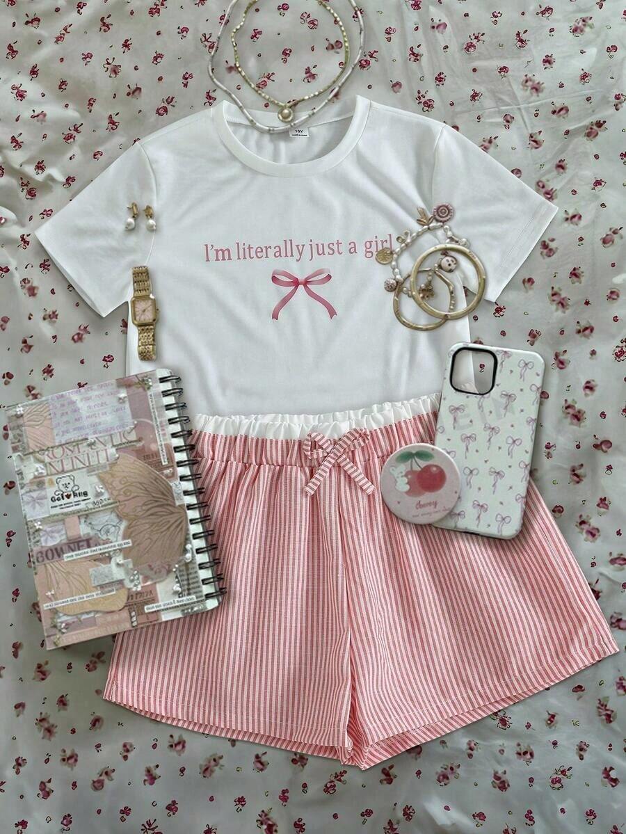 Sparklyn Conjunto de 2 piezas para niñas: Top corto de manga corta con cuello redondo y estampado de fresas + shorts casuales a rayas, con lindo lazo decorativo, adecuado para primavera/verano, uso diario, salidas. - Blanco - Ver 1