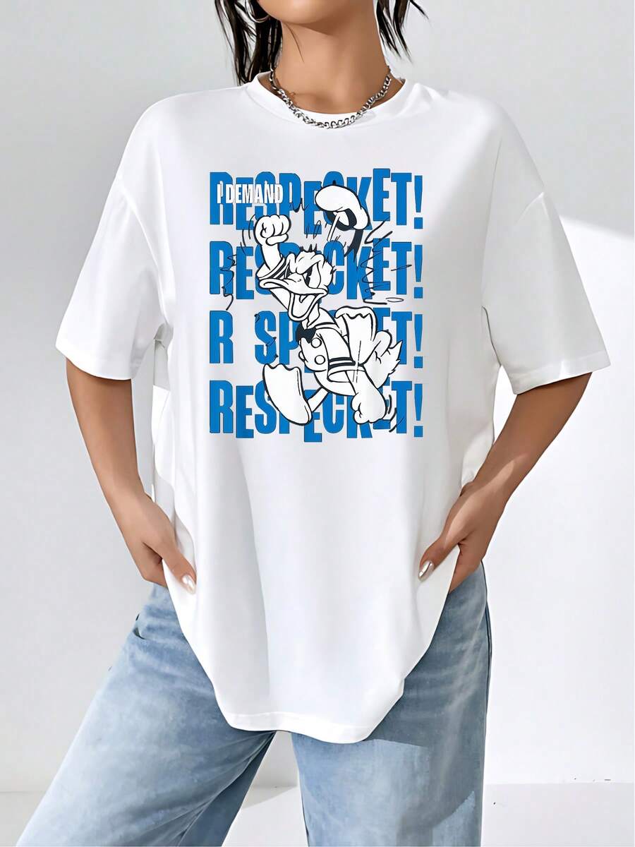Animated Figure Displaying A Fun And Defiant Attitude With Large Text Expressing Positive Energy And Self-Confidence. Ideal For Showing A Strong Character And Good Humor. Comfortable Casual Women's T-Shirt For Everyday Wear. - 白色 - 查看 1