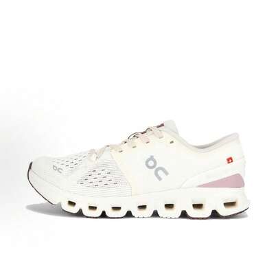 On Running On Cloud X4 Comfortable And Versatile Mesh Fabric Casual Running Shoes Women's White