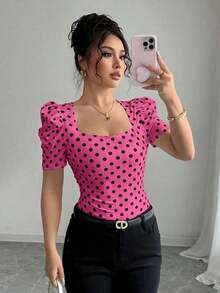 Camiseta casual de mujer, elegante y sexy, de manga corta, cuello joya, mangas abullonadas, puños fruncidos, estampado de lunares blancos y negros, silueta ajustada, adecuada para vacaciones - Multicolor 3 - Ver 1
