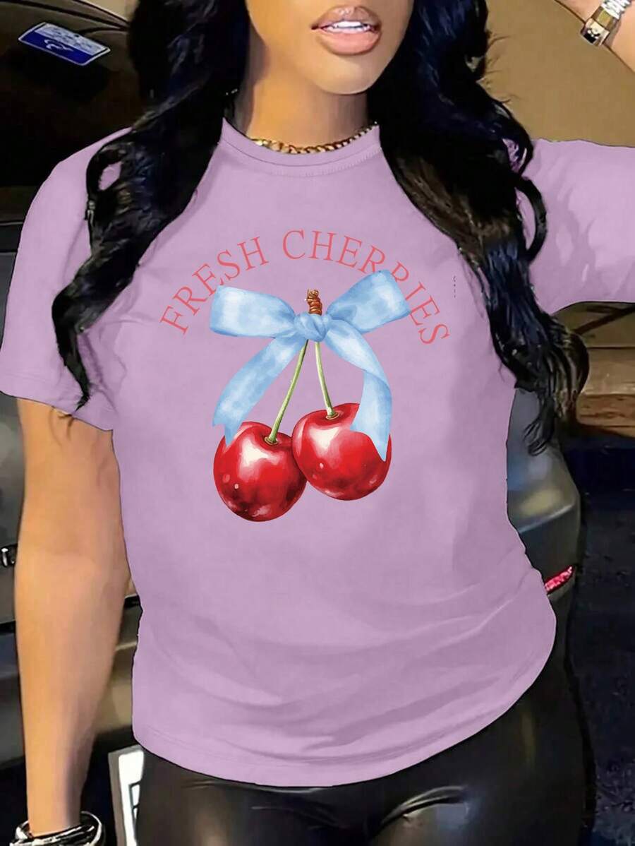 Oversized White T-Shirt With Cherries And A Blue Bow, Ideal For Casual Summer Outfits. Loose-Fitting Youth T-Shirt With A "Fresh Cherries" Cherry Design, A Flirty Style To Combine With Jeans Or Shorts. Summer T-Shirt With A Cherry Graphic And Text, A Feminine And Flattering Style. - YH433-紫色 - 查看 1