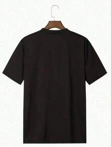 Camiseta de mujerTexto con brillante corazón dorado acompa?ado de sombrero de graduación y estrellas que celebra con orgullo a las madres de graduados  camiseta de mujer 100% algodón 220gCómoda y ligera - Rojo - Ver 10