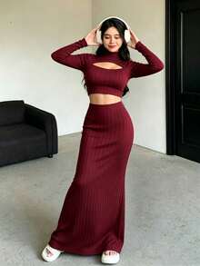 Elegant Sleeveless Maxi Dress, V-Neck, Cutout Design At The Chest, Pleated, Purple Color, New Spring/Summer Style, An Elegant Maxi Dress For Women - 酒紅色 - 查看 2
